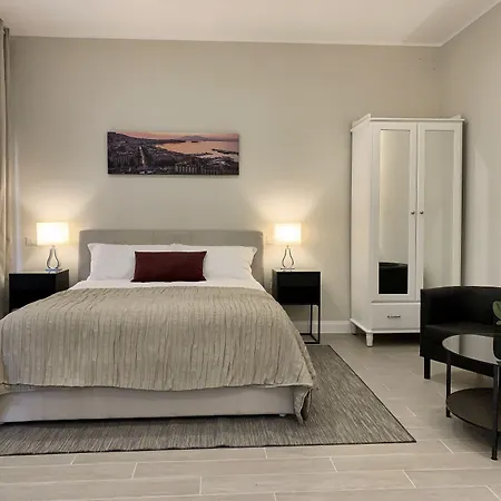 Silia House Centro 4* 나폴리