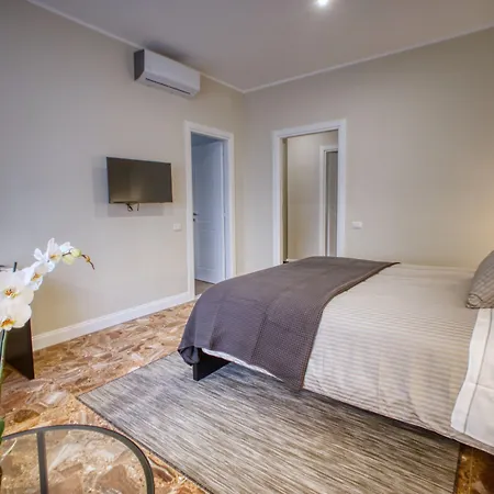 Silia House Centro 4* 나폴리