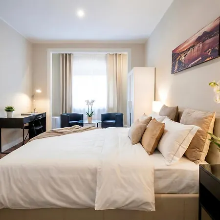 Silia House Centro 4* 나폴리