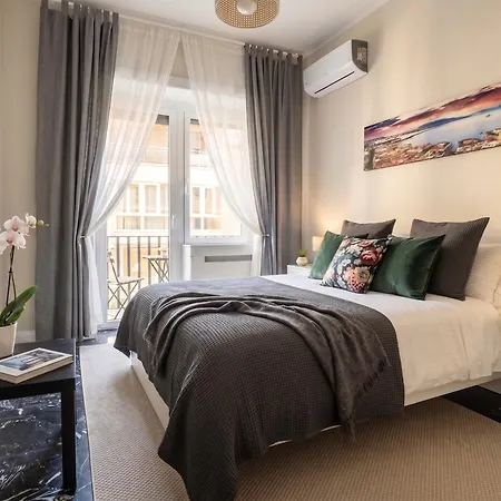 Silia House Centro 4*