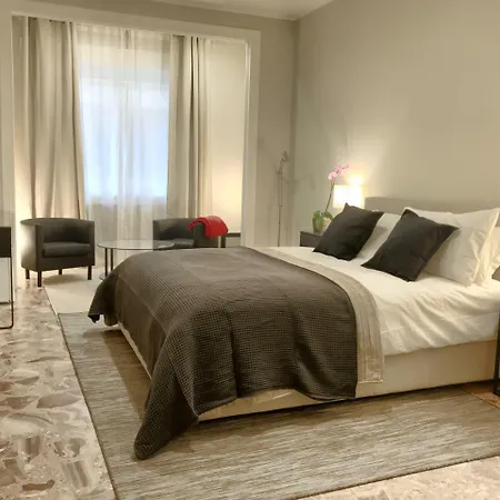 Silia House Centro 4*